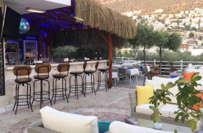 Oasis Hotel